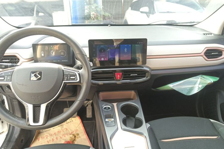 思皓 花仙子 2021款 302km 豪华型 31.4kWh中控内饰16
