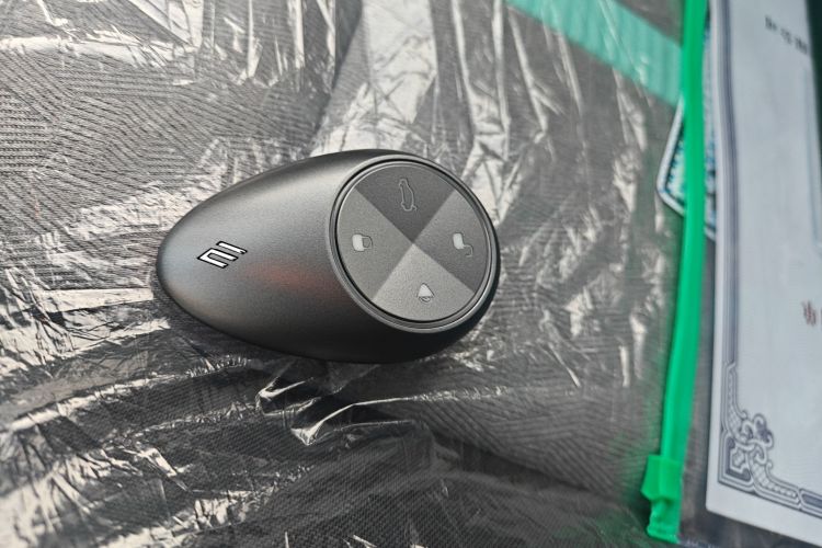 江铃集团新能源 易至EV3 2025款 Plus 330KM豪华型中控内饰11