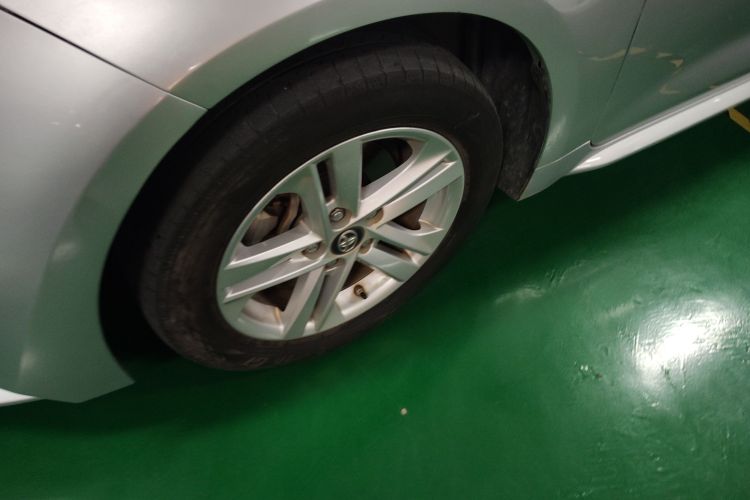 丰田 雷凌 2021款 185T CVT豪华版车身外观6001