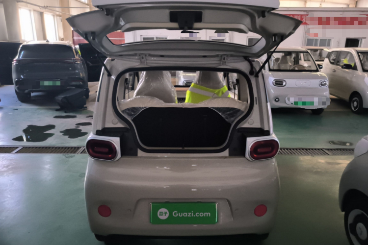 五菱汽车 宏光MINIEV 2024款 第三代 215km 青春版机舱底盘23