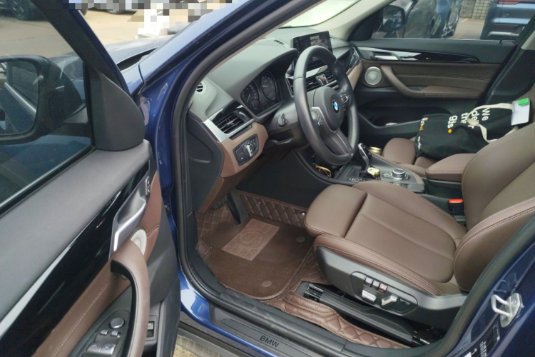 宝马X1 2021款 改款 sDrive25Li 领先型中控内饰20