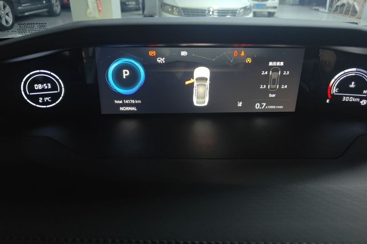 长安UNI-V 2023款 1.5T 运动版中控内饰14