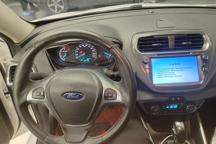 福特 福睿斯 2017款 幸福版 1.5L 自动时尚型中控内饰12