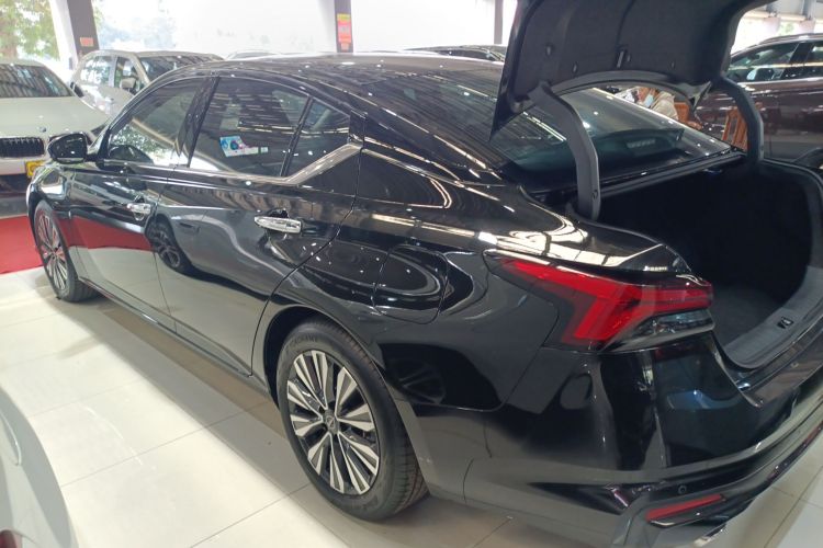 日产 天籁 2022款 2.0L XL-TLS 悦享版车身外观4