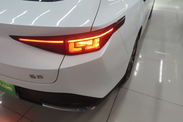 长安 逸动 2024款 1.5T GDI自动 尊贵型车身外观6006