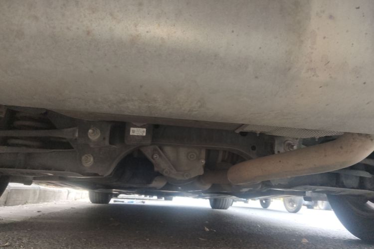 宝马3系 2015款 320Li 超悦版时尚型局部细节9009