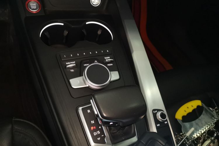 奥迪A4L 2019款 40 TFSI 时尚型 国VI局部细节18