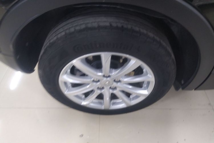 凯迪拉克XT4 2022款 28T 两驱风尚型车身外观6008