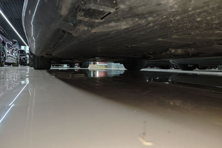 奔驰C级 2023款 改款 C 200 L 运动版局部细节9002