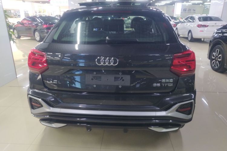 奥迪Q2L 2022款 35 TFSI 时尚动感型车身外观6