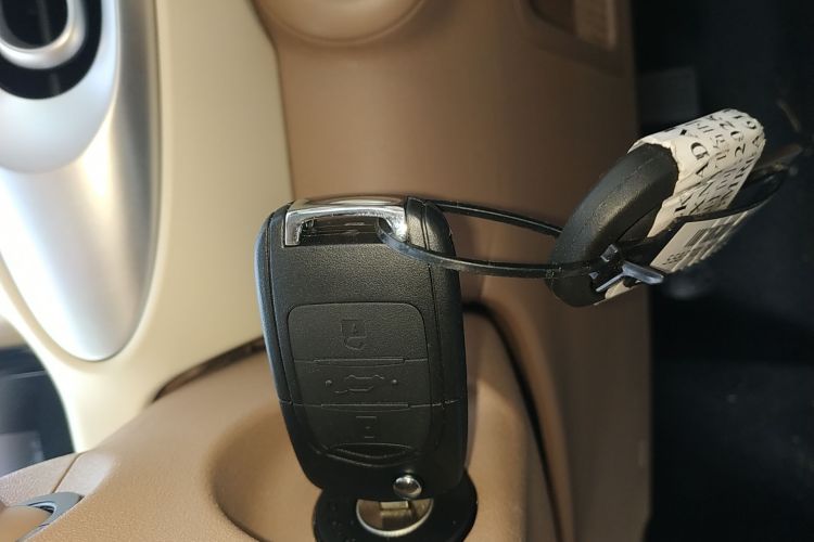 五菱汽车 宏光MINIEV 2025款 四门版 进阶款中控内饰11