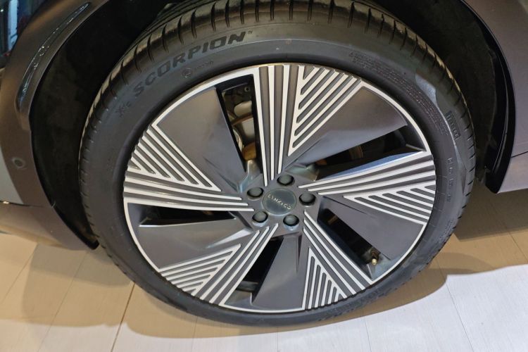 领克08 EM-P 2025款 220km 四驱性能Halo车身外观6008