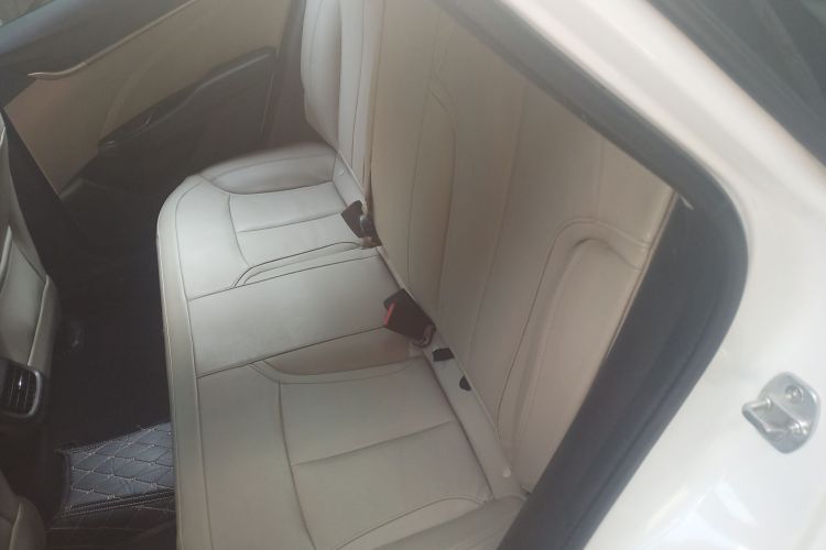 别克 英朗 2018款 15T 双离合精英型 国V中控内饰21