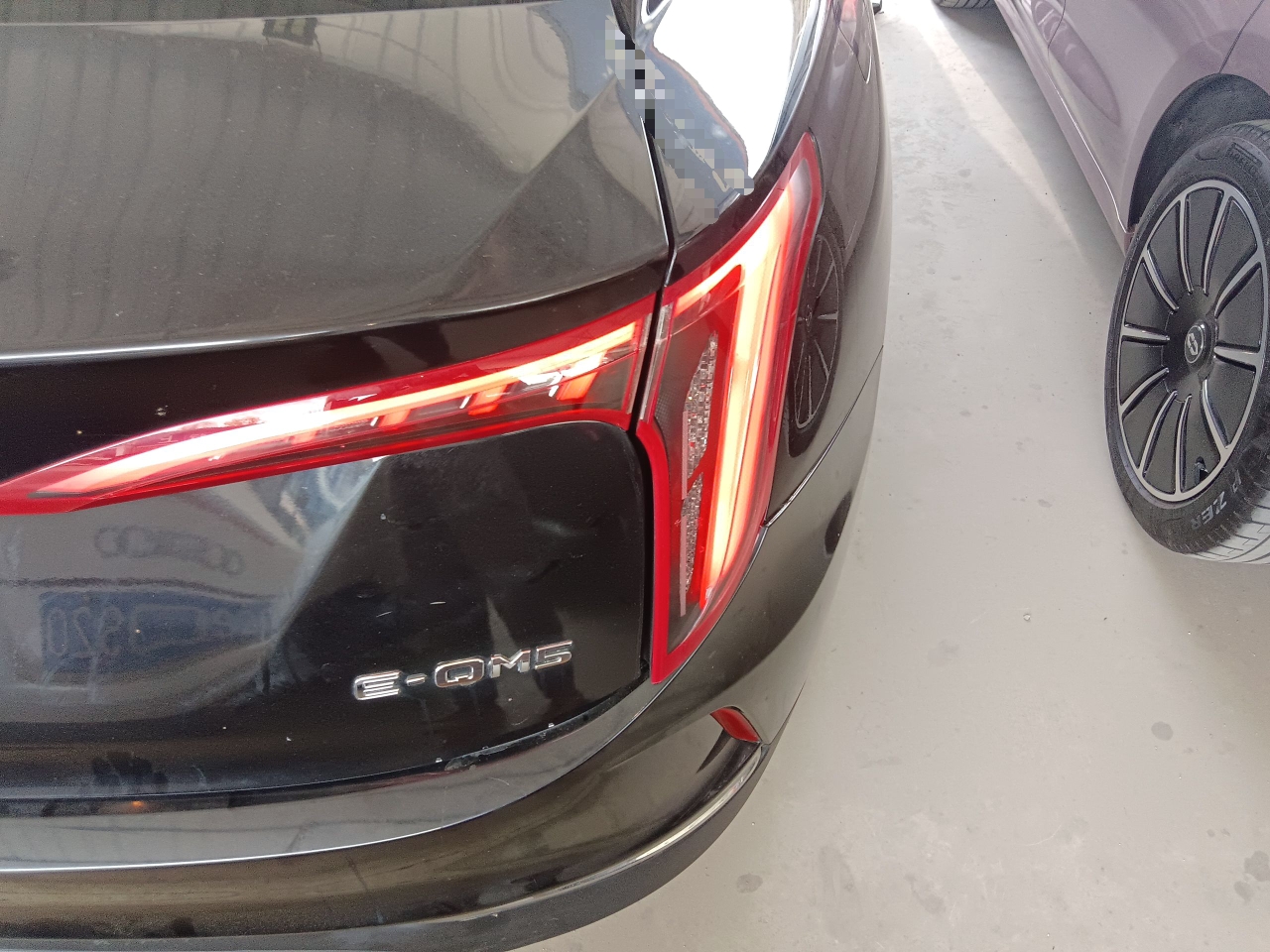 红旗E-QM5 2021款 充电 T3版 4座