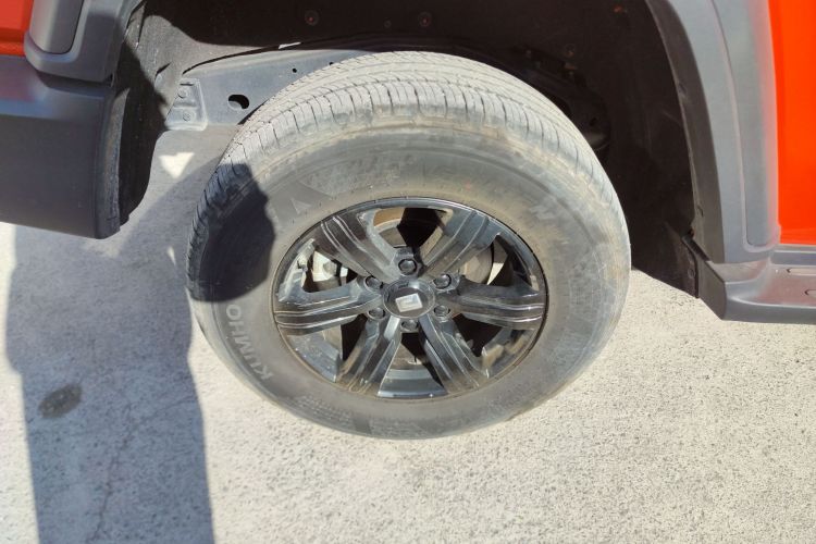 坦克300 2024款 2.0T 挑战者车身外观6008