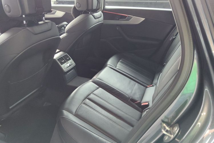 奥迪A4L 2020款 40 TFSI 豪华动感型中控内饰21