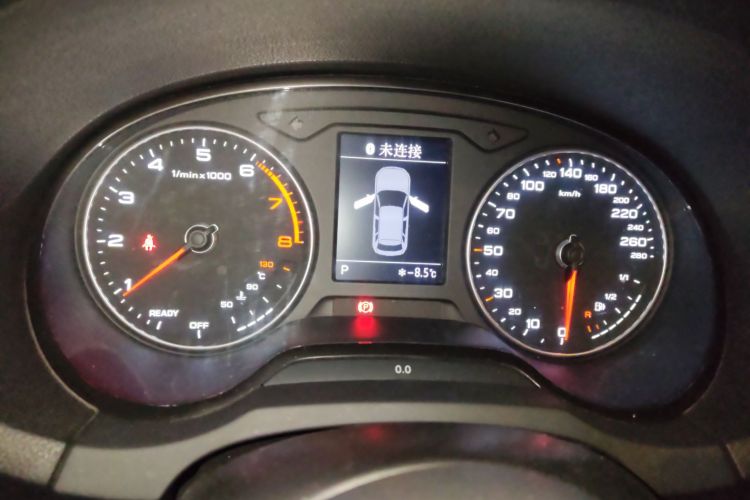 奥迪A3 2017款 Sportback 35 TFSI 进取型中控内饰14