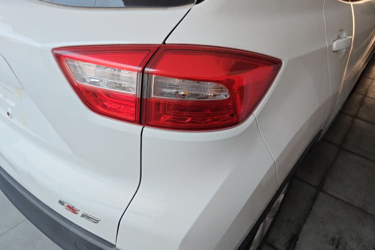 长安CS15 2016款 1.5L 手动时尚版车身外观6006