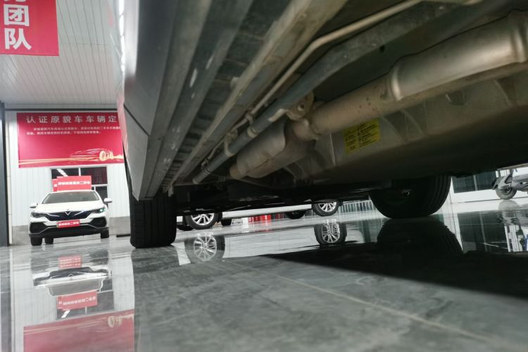 上汽大通MAXUS 大家5 2022款 1.3T PLUG IN 乐享版 七座局部细节9002