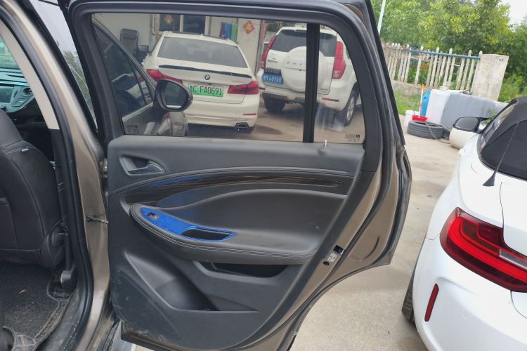 别克 昂科威 2019款 20T 两驱领先型 国VI中控内饰45