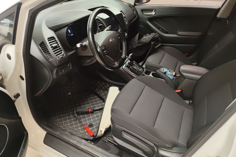 起亚K3 2016款 1.6L 自动GLS中控内饰20