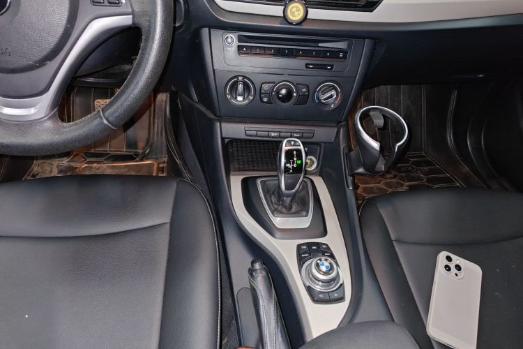 宝马X1 2014款 sDrive18i 时尚型中控内饰18