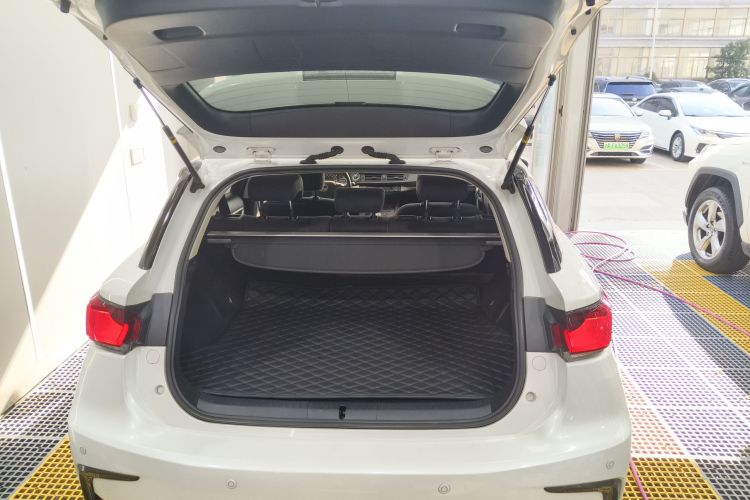 雷克萨斯CT 2020款 CT200h 精英版 单色机舱底盘23