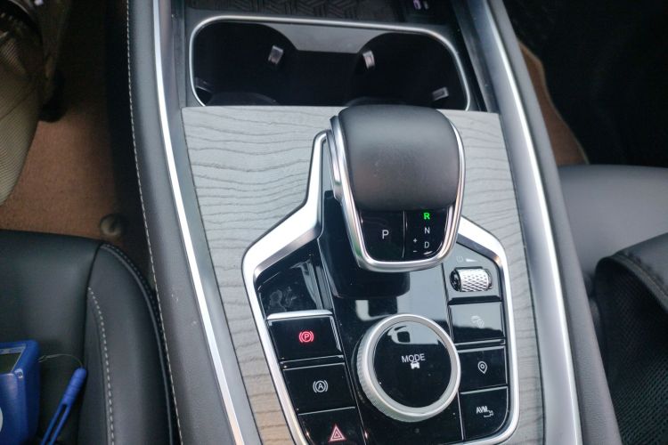 奇瑞 瑞虎8 PRO 2024款 冠军版 290T 两驱闪耀版 7座中控内饰18