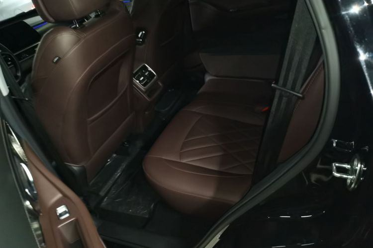 奇瑞 瑞虎8 PRO 2024款 冠军版 390T 两驱傲视版 7座中控内饰7004