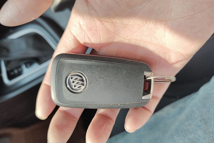 别克 英朗 2019款 18T 自动互联精英型 国V中控内饰11