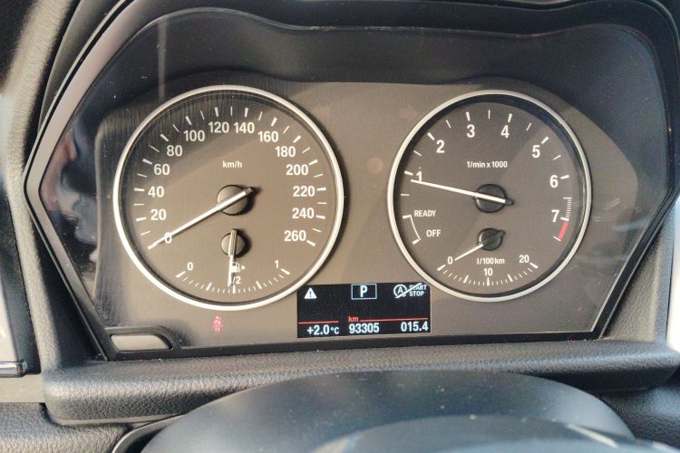 宝马2系旅行车 2016款 218i 时尚型中控内饰14