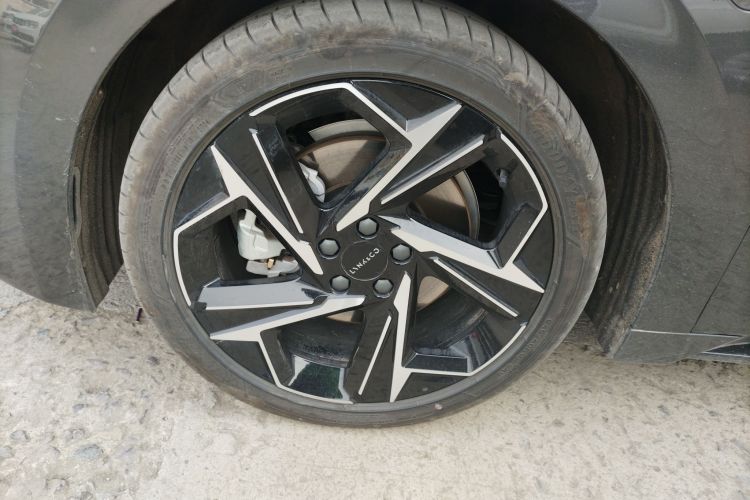 领克07 2024款 EM-P 126长续航 Ultra车身外观6007