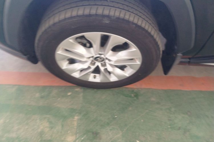 丰田 威兰达 2022款 改款 2.0L CVT两驱领先版车身外观6007