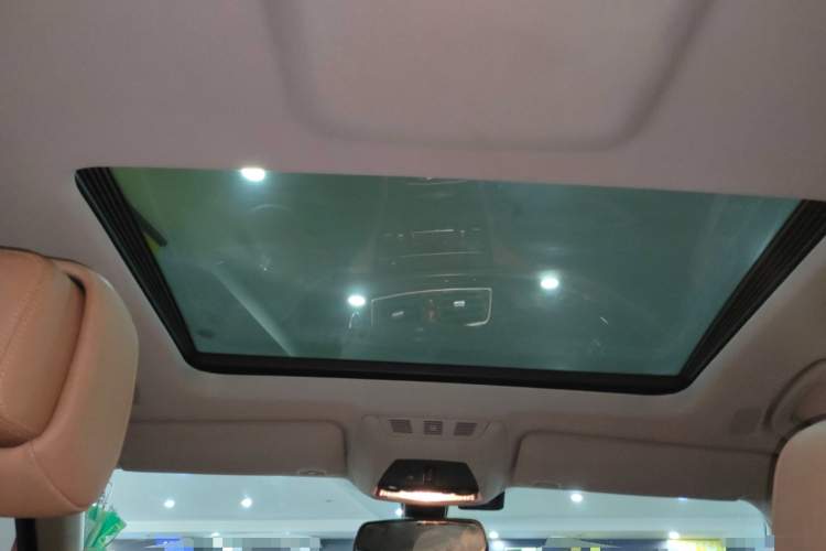 宝马7系 2014款 730Li 臻享型中控内饰22