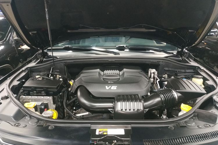 Jeep 大切诺基(进口) 2014款 3.6L 精英导航版机舱底盘24