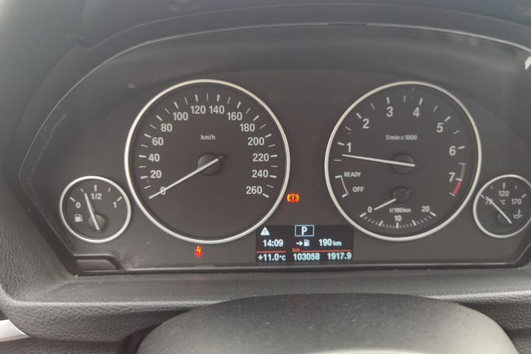 宝马3系 2016款 320Li 进取型中控内饰14