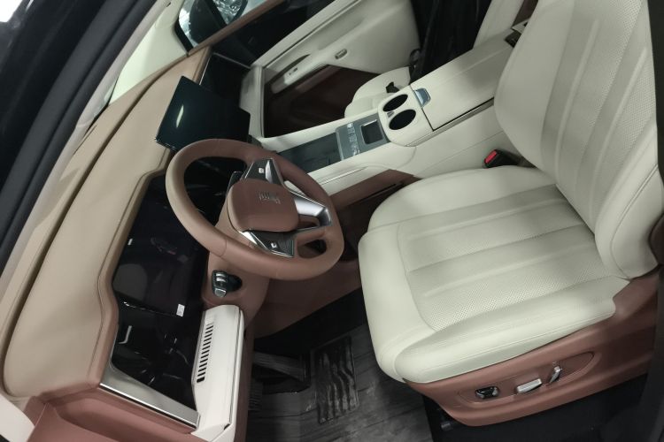 比亚迪 夏 2025款 DM-i 1.5T 180km 超越型中控内饰19