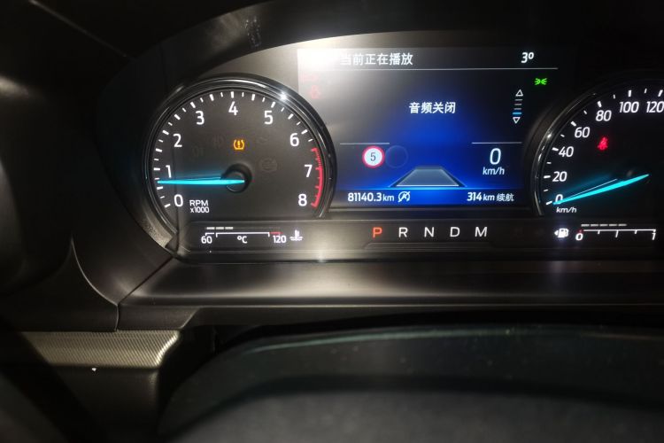 福特 探险者 2020款 EcoBoost 285 四驱风尚版 6座中控内饰15