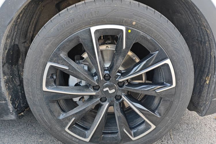 乐道L60 2025款 85kWh 后驱版车身外观10