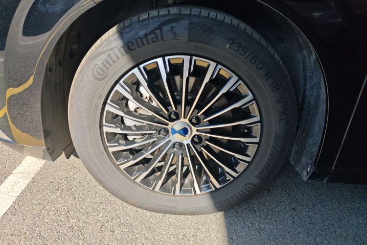 腾势D9 2024款 DM-i 1050 尊享型车身外观6002