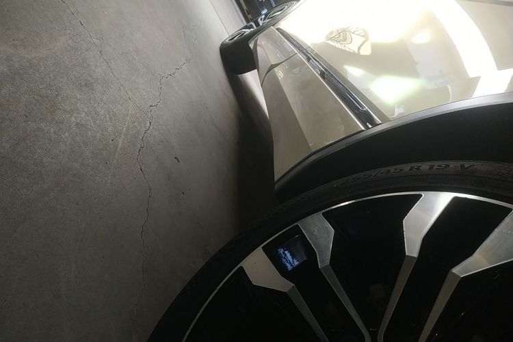 大众 途观L 2020款 330TSI 自动两驱R-Line旗舰版 国VI局部细节9002