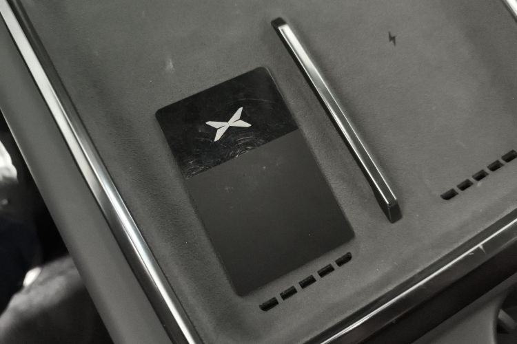 小鹏P7 2025款 702 长续航 Ultra中控内饰7001