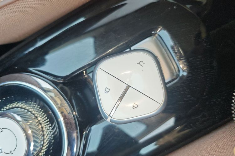 五菱汽车 五菱缤果 2024款 333km 悦享款中控内饰11