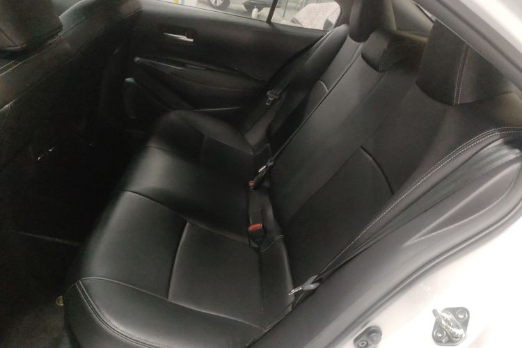 丰田 卡罗拉 2023款 1.8L 智能电混双擎 精英版中控内饰21