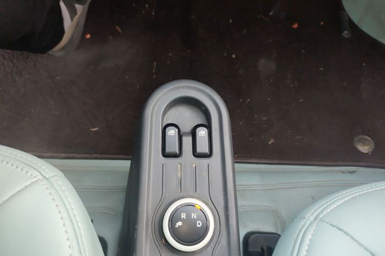 五菱汽车 宏光MINIEV 2021款 马卡龙时尚款 磷酸铁锂中控内饰18