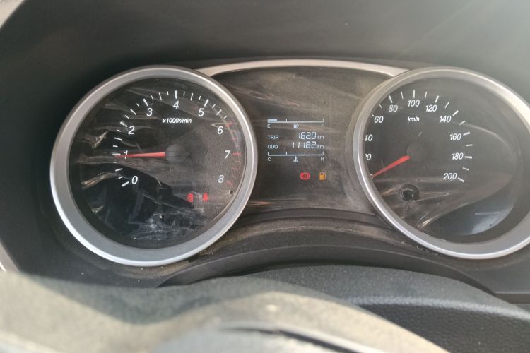 五菱汽车 五菱宏光 2021款 1.5L改款 S舒适型 液压助力LAR中控内饰14