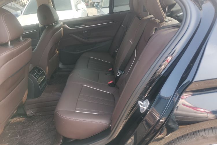 宝马5系 2021款 改款 530Li 领先型 豪华套装中控内饰7004