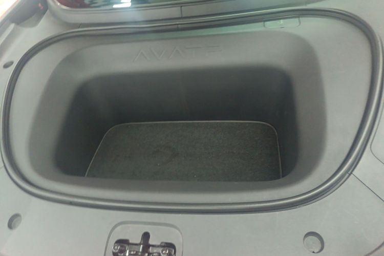 阿维塔06 2025款 Ultra纯电版机舱底盘24