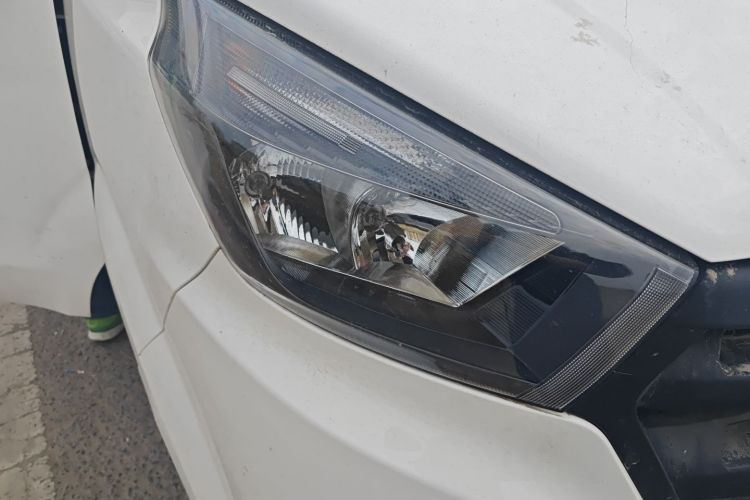 金杯 金海狮M经典 2023款 1.5L 工程狮客车 5/6/7座车身外观8