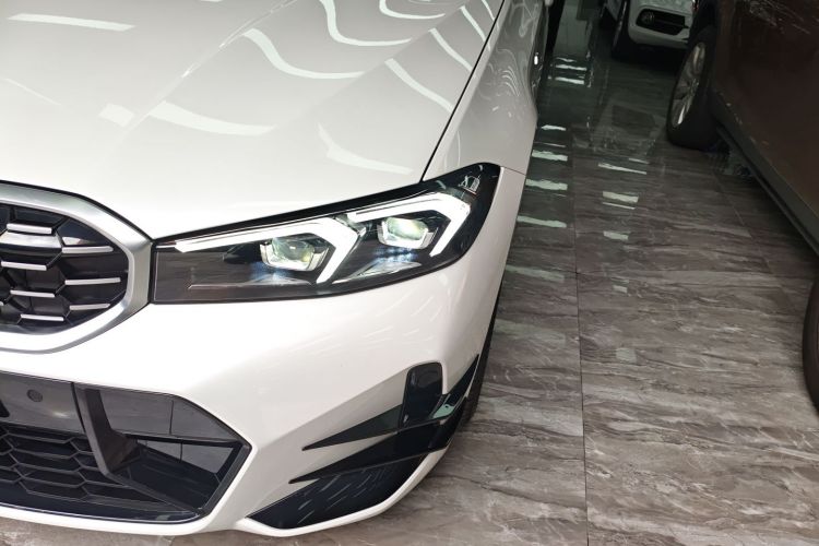 宝马3系 2025款 325i M运动套装局部细节36